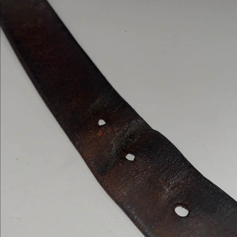 Men's Brown Leather Belt / preowned no labels / well worn 42 ish